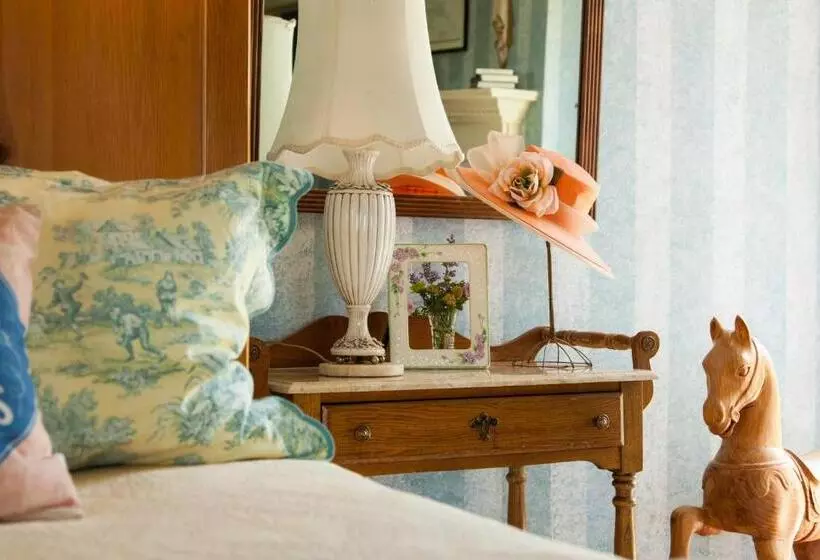 クイーンサイズベッドのスタンダードルーム, L Auberge Provencale Inn & Restaurant