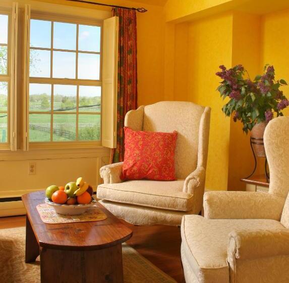 キングサイズベッドのスイートルーム, L Auberge Provencale Inn & Restaurant