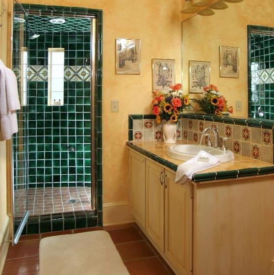 Люкс Кровать Кинг, L Auberge Provencale Inn & Restaurant