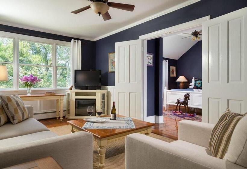 キングサイズベッドのスイートルーム, L Auberge Provencale Inn & Restaurant