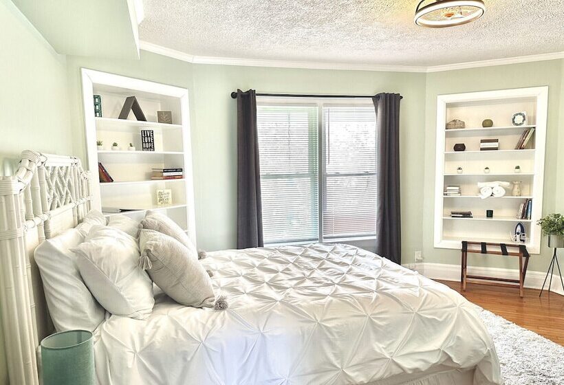 סוויטה, Speedway Legacy Inn