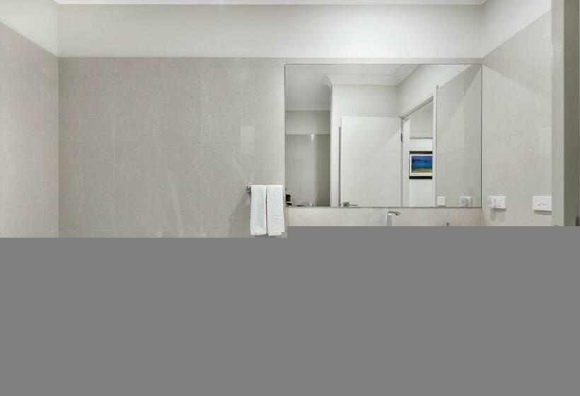 חדר סטנדרט עם ג'קוזי, The Oxley Estate