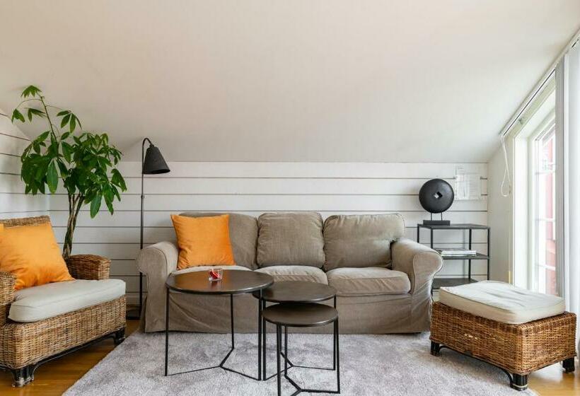 דירת חדר נוף לים, Bryggan Fjallbacka