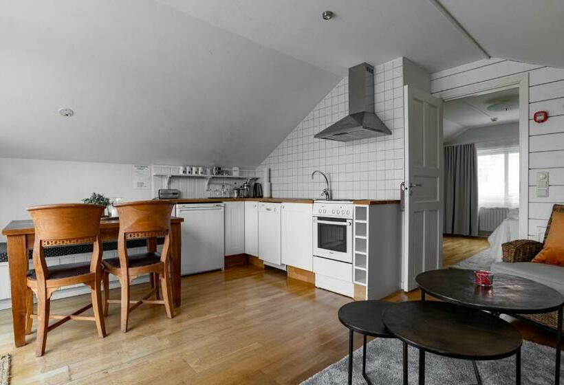 דירת חדר נוף לים, Bryggan Fjallbacka