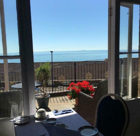 패밀리 룸, Channel View