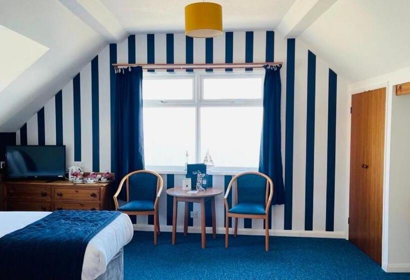 패밀리 룸 측면 바다 전망, Channel View