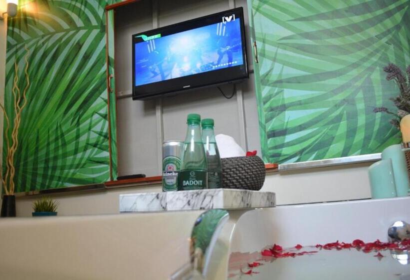 Deluxe-sviitti, Pace Residence Pattaya