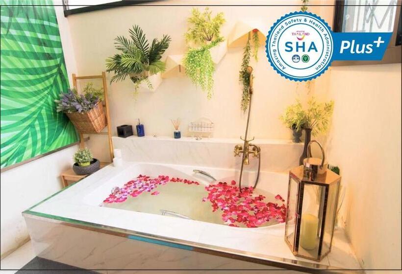 Deluxe-sviitti, Pace Residence Pattaya