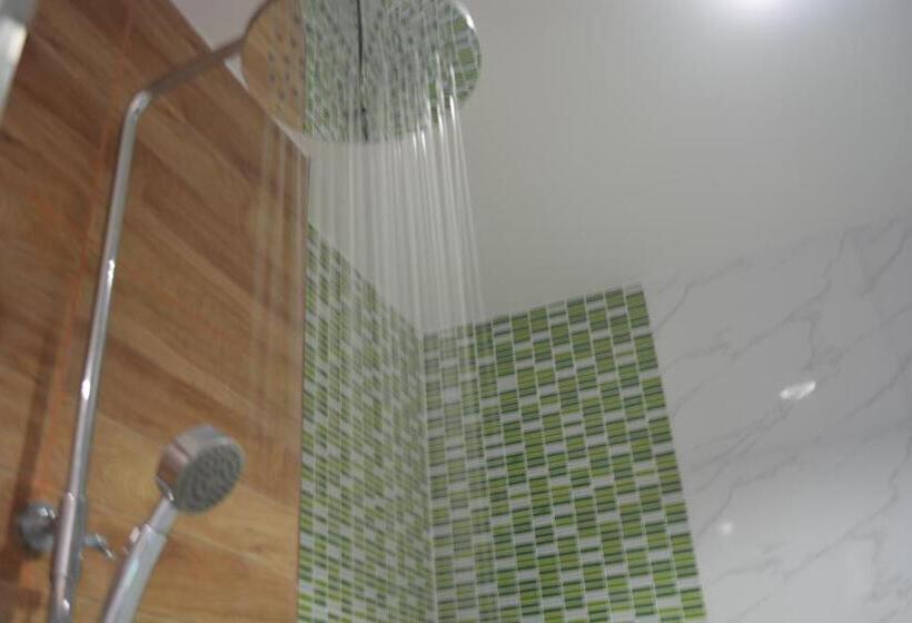 Sviitti Poreallas, Pace Residence Pattaya