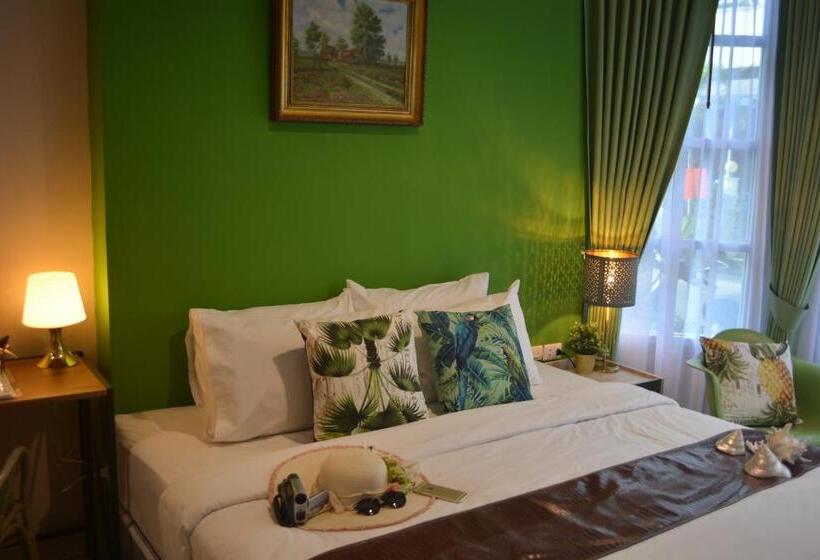 Sviitti Poreallas, Pace Residence Pattaya