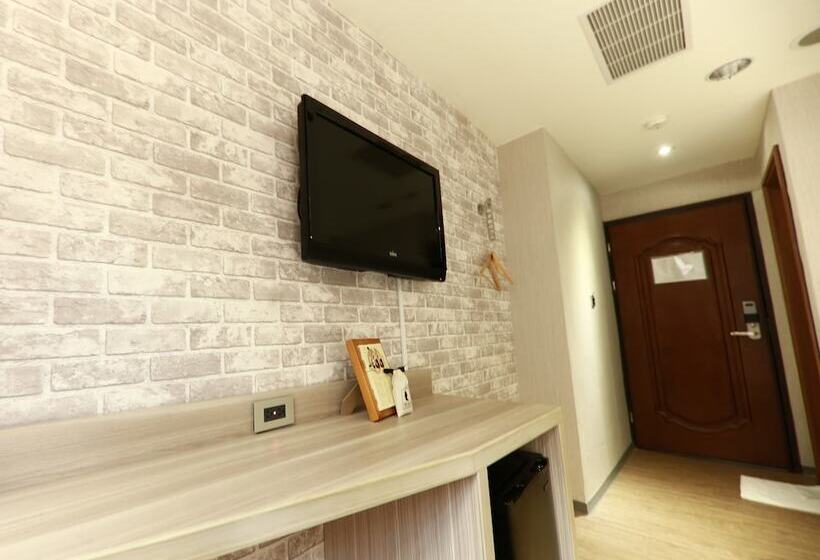 اتاق استاندارد, Smile 73