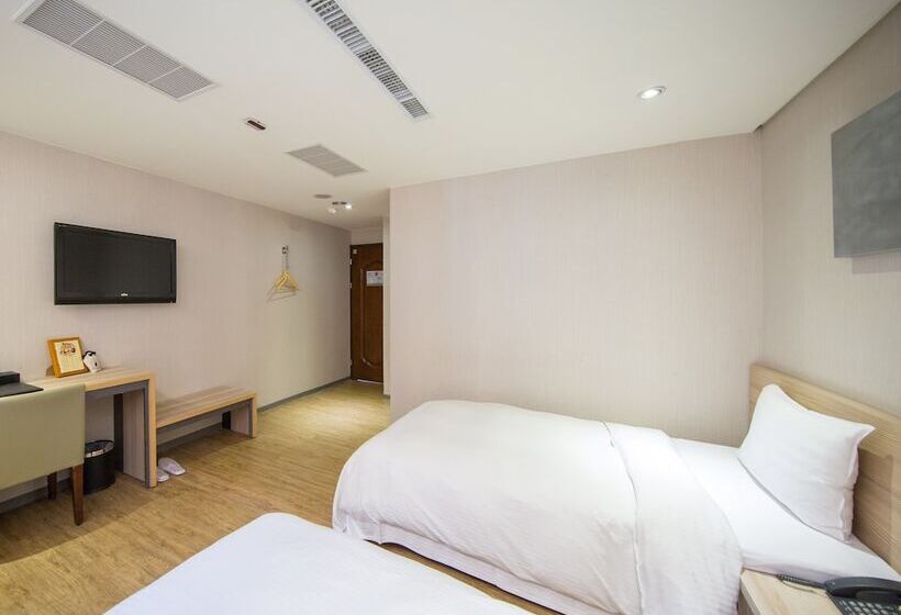 اتاق استاندارد, Smile 73