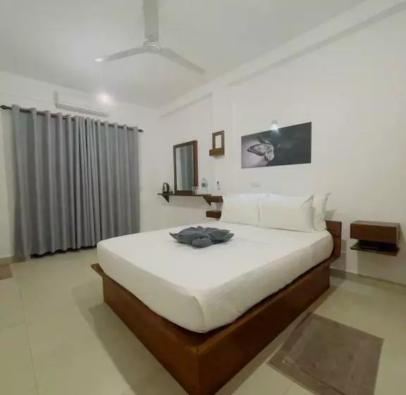 اتاق لوکس, Wimals Resort