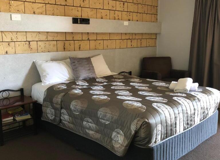 اتاق استاندارد, True Blue Motor Inn