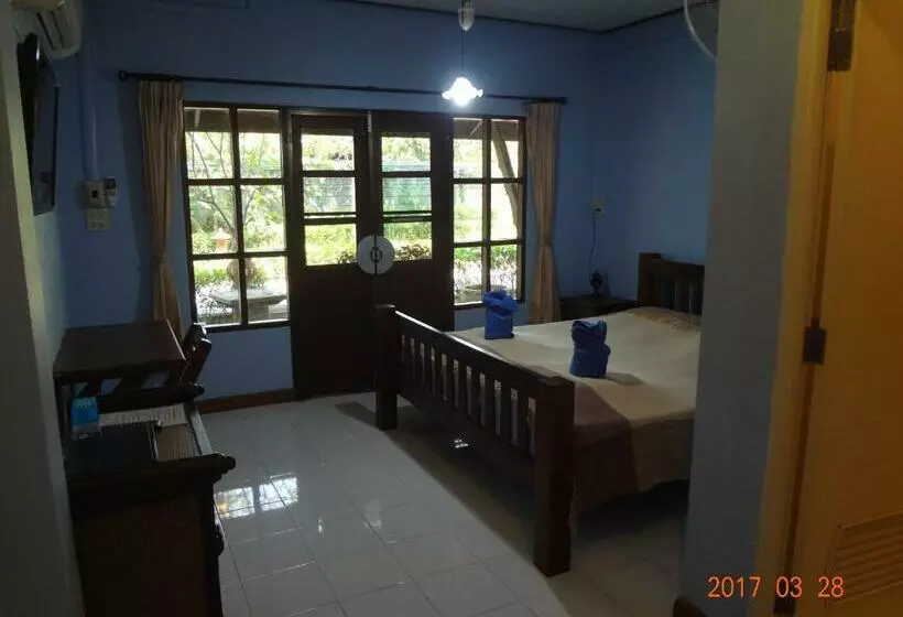 اتاق استاندارد با چشم‌انداز باغ, At Home Sukhothai