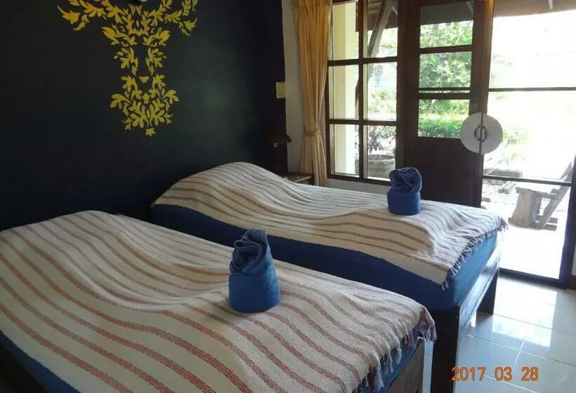 اتاق استاندارد با چشم‌انداز باغ, At Home Sukhothai