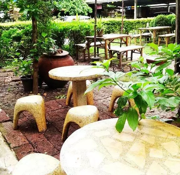 اتاق استاندارد با چشم‌انداز باغ, At Home Sukhothai