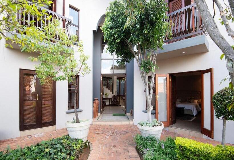 חדר סטנדרט עם מיטת קינג, Bohemian Guesthouse   Pretoria