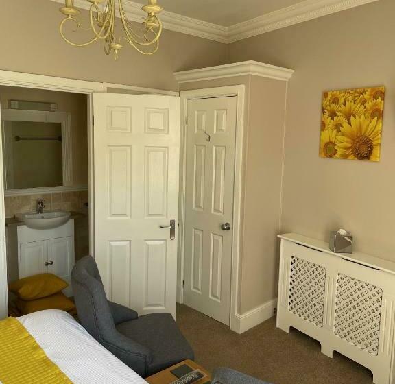 غرفة قياسية, The Courtyard Guest House