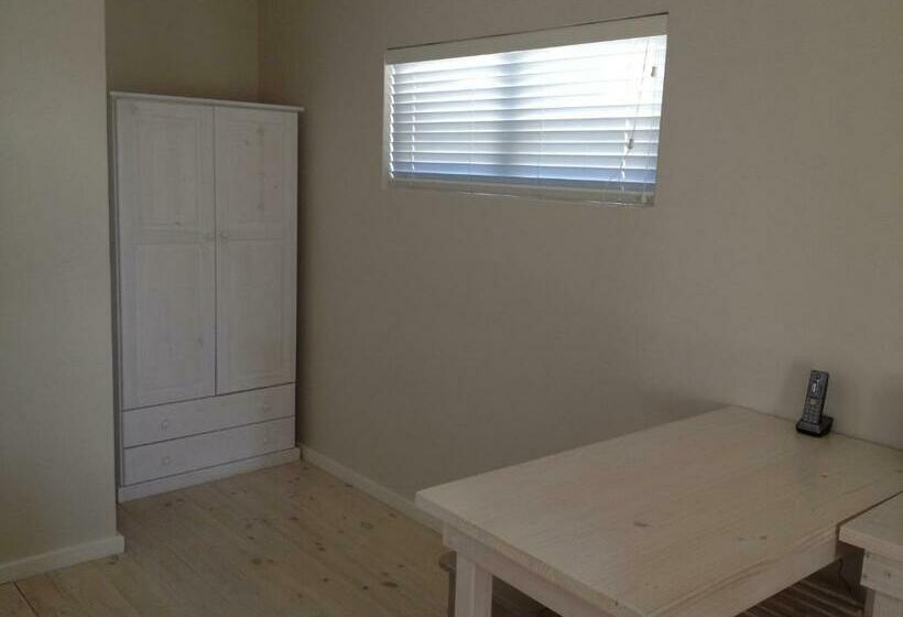 Апартаменты 1 Спальня, @ Rosie S