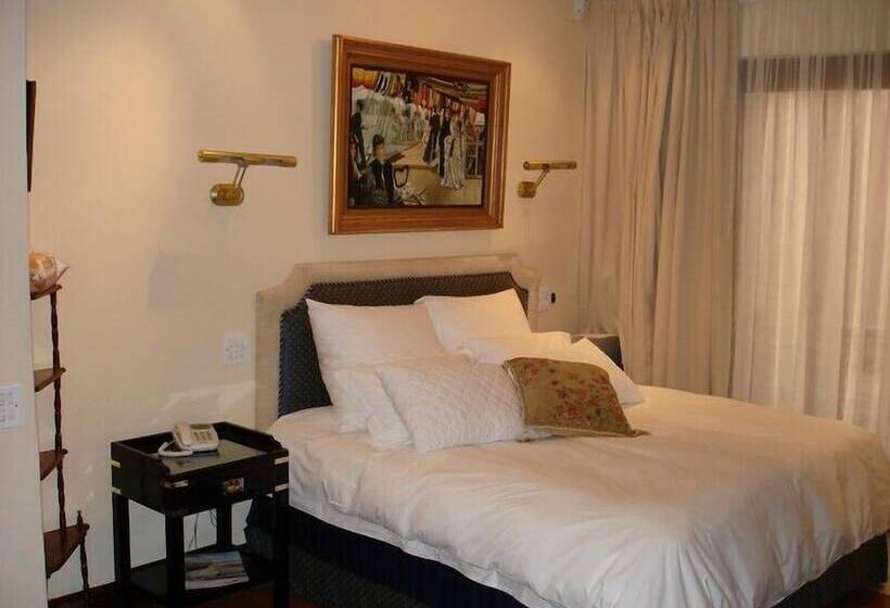 غرفة قياسية, Kosmos Manor