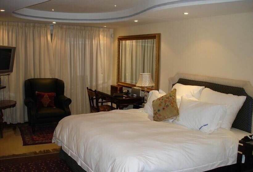 غرفة قياسية, Kosmos Manor