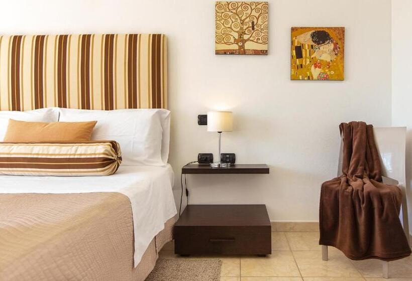 חדר סטנדרט, Sun&sardinia