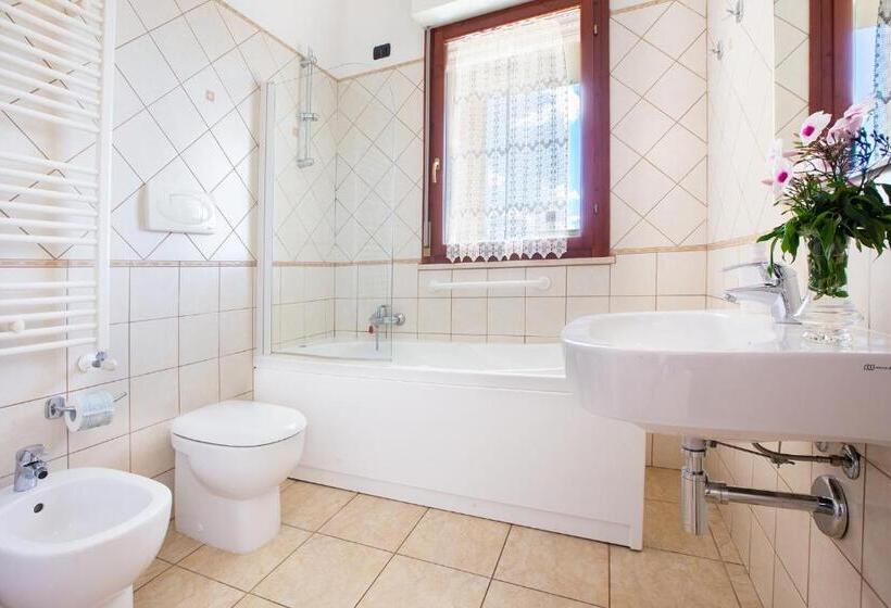 חדר סטנדרט, Sun&sardinia