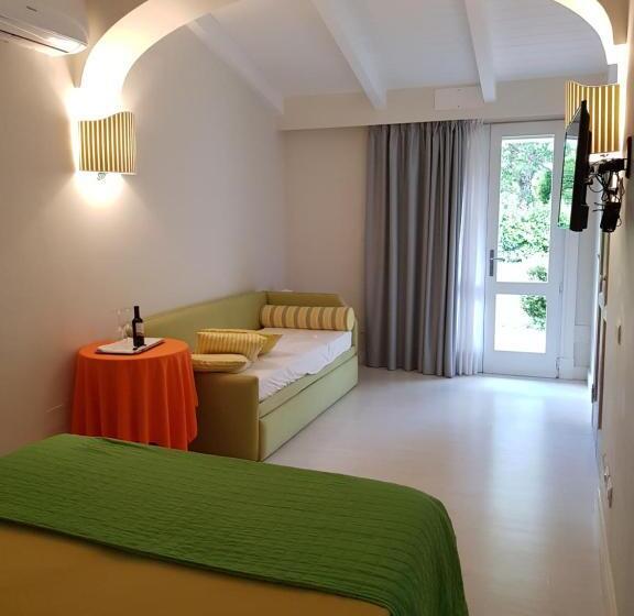 חדר משפחתי נוף לגינה, Villa Don Camillo