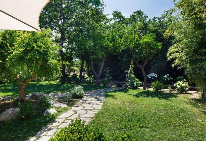 חדר משפחתי נוף לגינה, Villa Don Camillo