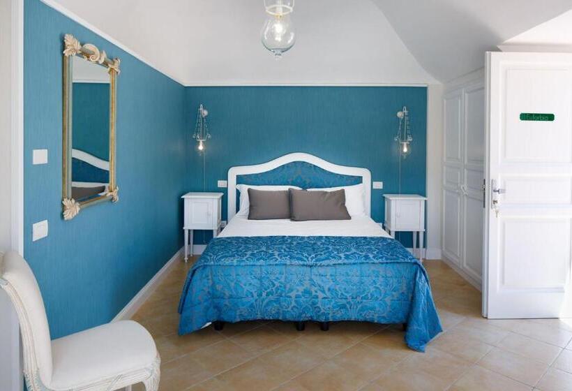 סוויטת ג'וניור עם טרסה, Villa Don Camillo