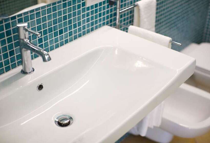 סוויטת ג'וניור עם טרסה, Villa Don Camillo