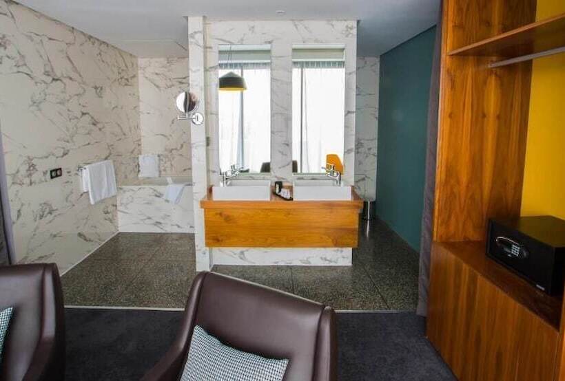 سوییت پرستیژ, Boutique Hotel Gauthier Restaurant Terrasse