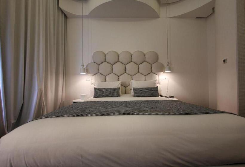 سوییت, Boutique Hotel Gauthier Restaurant Terrasse