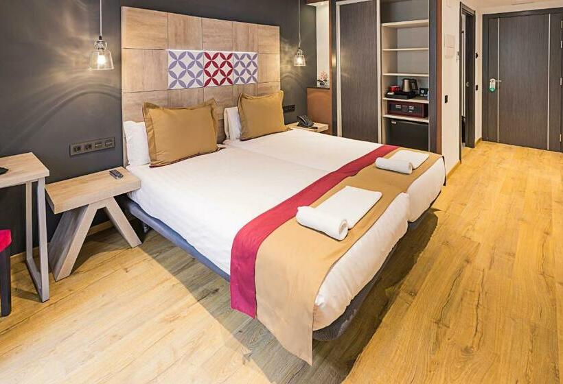 Superior Room with Terrace, Boutique Hostemplo Sagrada Familia