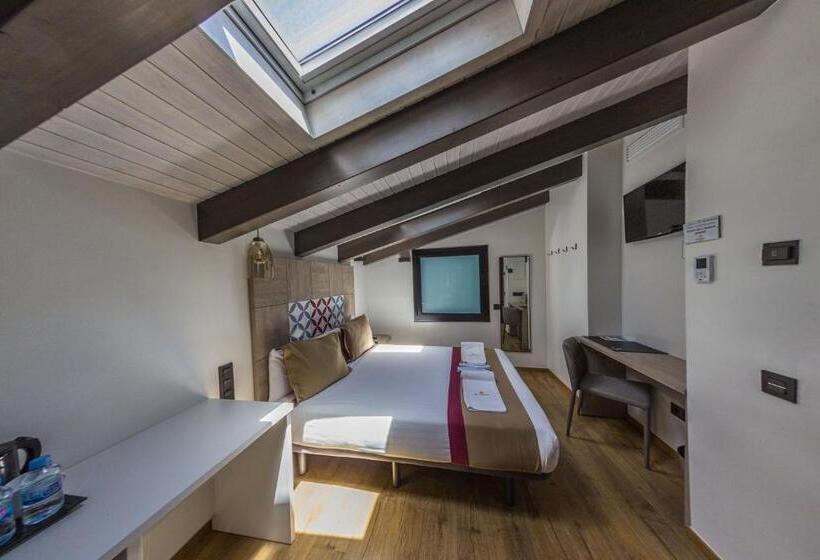 اتاق لوکس, Boutique Hostemplo Sagrada Familia