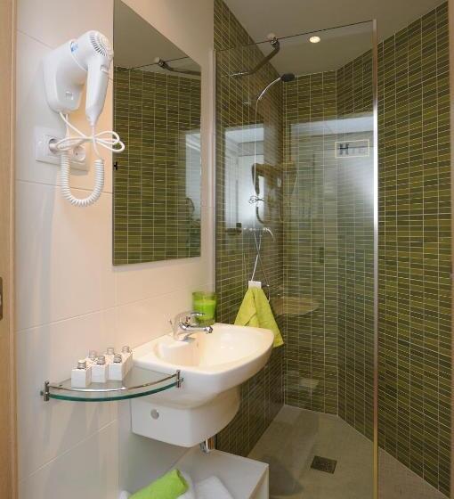 سوییت جونیور با بالکن, Boutique Hostemplo Sagrada Familia