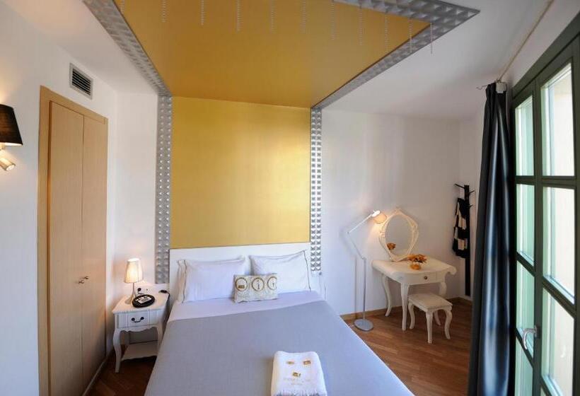 سوییت جونیور با بالکن, Boutique Hostemplo Sagrada Familia