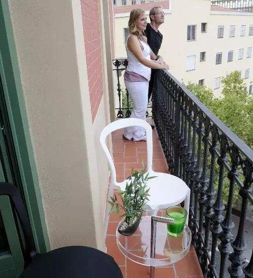سوییت جونیور با بالکن, Boutique Hostemplo Sagrada Familia