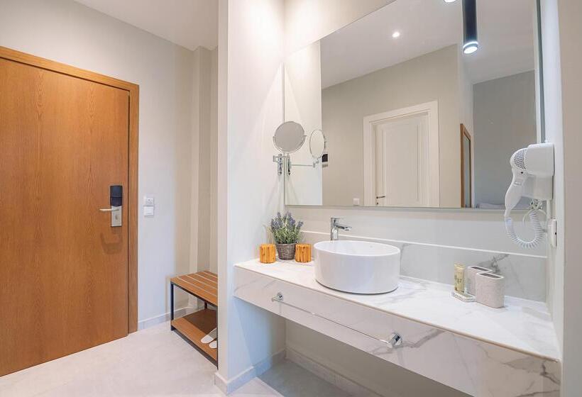 スタンダードトリプルルーム, Ekati Mare Lifestyle Resort