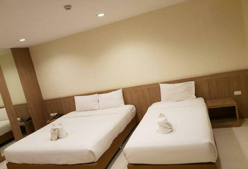 스탠다드 트리플 룸, Omg