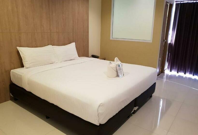 수피리어 룸, Omg