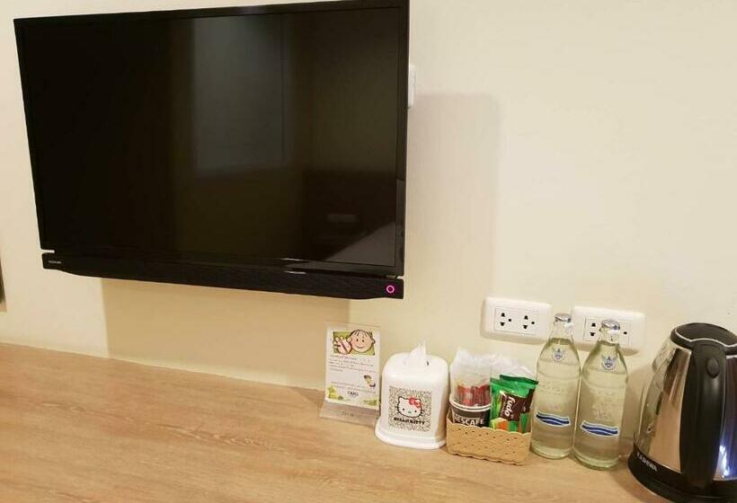 스탠다드 트리플 룸, Omg