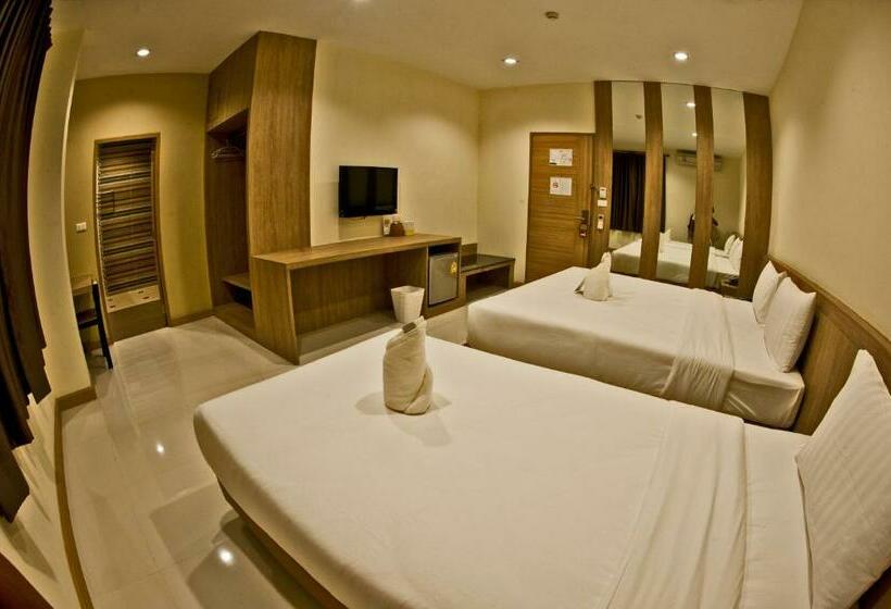 스탠다드 트리플 룸, Omg