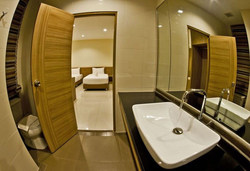 스탠다드 트리플 룸, Omg