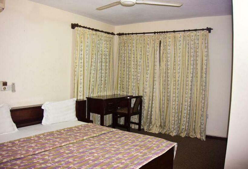 آپارتمان 2 خوابه, Pekan