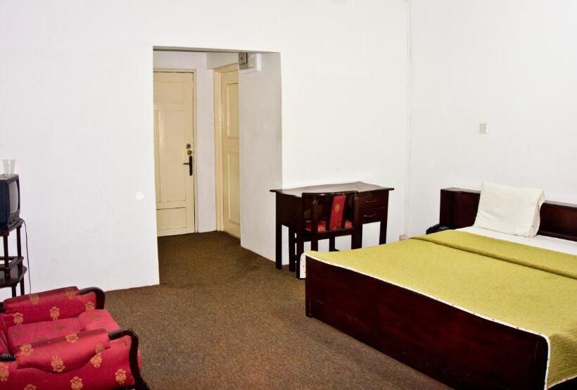 استودیوی استاندارد, Pekan