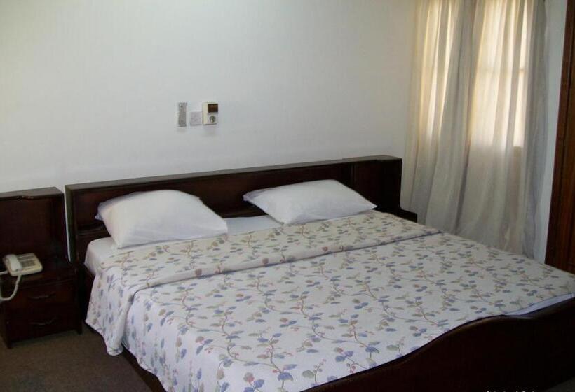 اتاق استاندارد, Pekan