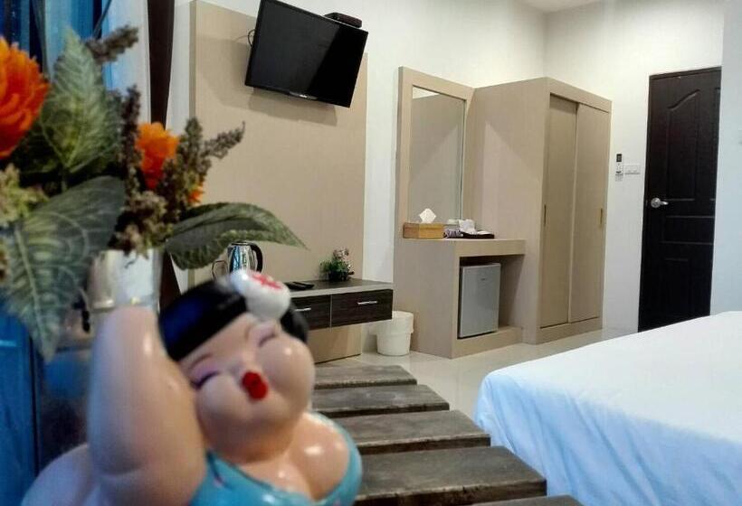 Quarto Estandar Interior, Samed Port View