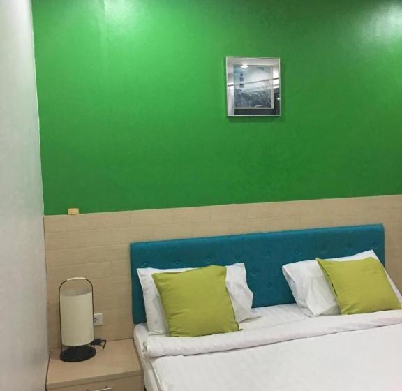 Quarto Estandar Interior, Samed Port View